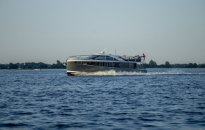 steeler yachts 3