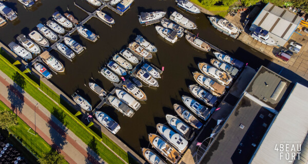 Jachtmakelaardij 4Beaufort - Motorboot Sneek